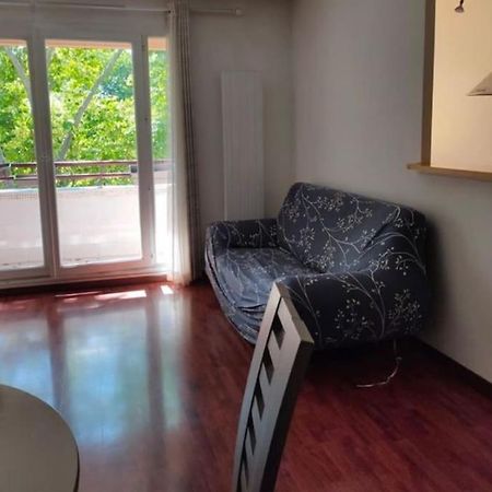 Apartamento F3 Avec Balcon 5 Min Gare Sqy Et Parking Gratuit Guyancourt Exterior foto