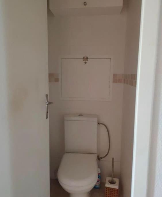 Apartamento F3 Avec Balcon 5 Min Gare Sqy Et Parking Gratuit Guyancourt Exterior foto