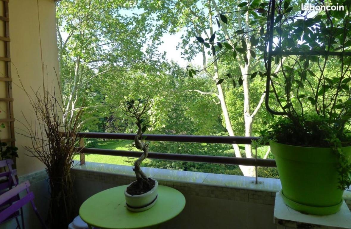 Apartamento F3 Avec Balcon 5 Min Gare Sqy Et Parking Gratuit Guyancourt Exterior foto